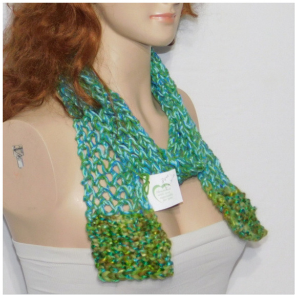 Scarf, multiple wrap around styles. Handmade, Knit - Picture 3 of 8